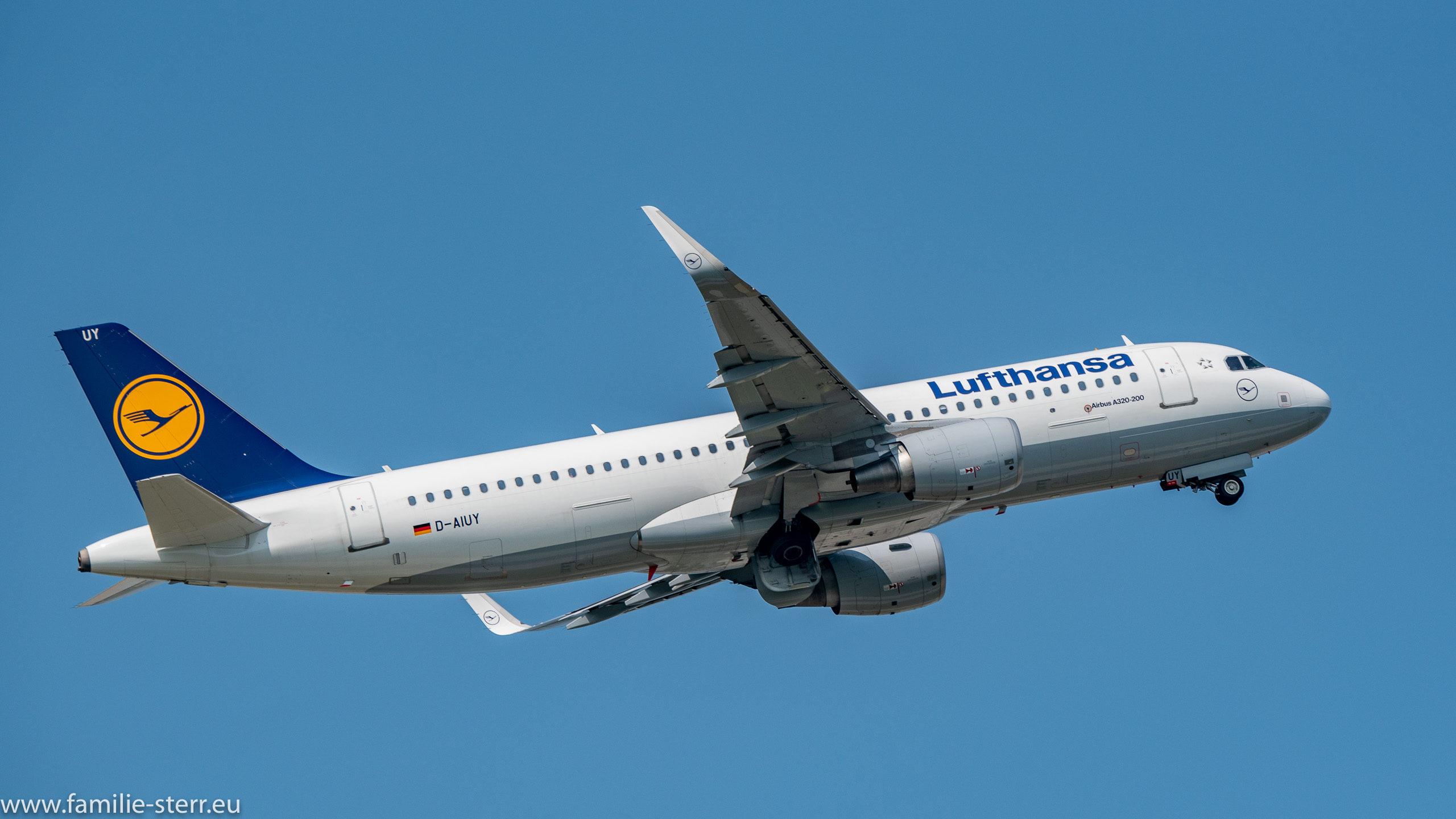 D-AIUY